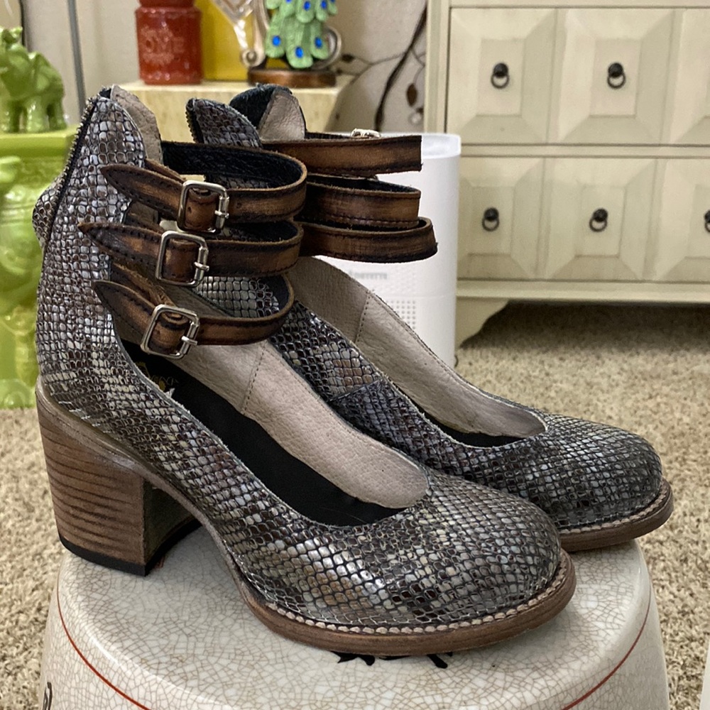 Pretty  shoes